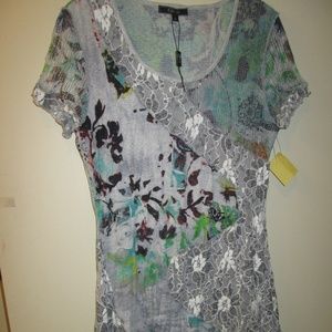 CAPTIVA SHORT SLEEVE WITH LACE OVERLAYS SZ S TOP